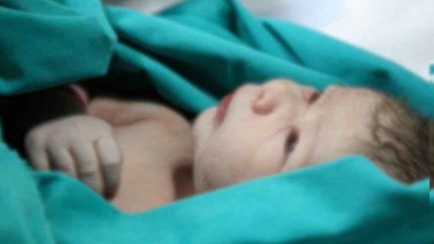 امرأة تركية تقتل طفلها الرضيع بطريقة بشعة.. اليك التفاصيل 1