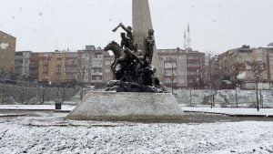 شاهد كيف غطت الثلوج مدينة اسطنبول