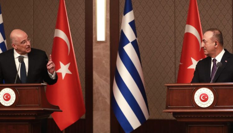 اليونان تراوغ بشأن علاقتها مع تركيا