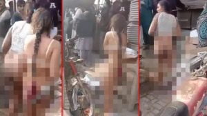 تجريد 4 نساء من ملابسهن وضربهن بدعوى سرقة وسط الشارع في باكستان