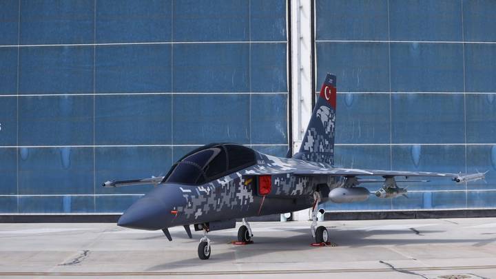 بعد تركيا تشارك بمقاتلتها الحربية في معرض سنغافورة للطيرانالطائرات المسيرة.. هل تنجح تركيا في صناعات غواصات صغيرة؟