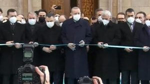 الرئيس أردوغان يفتتح مسجد “غولهانة” بأنقرة