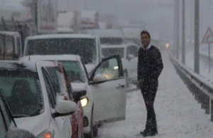 والي إسطنبول يعلن عن تدابير جديدة بسبب العاصفة الثلجية