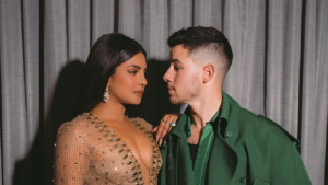 فنانة هندية تستعين بأم بديلة لإنجاب أول طفل لها