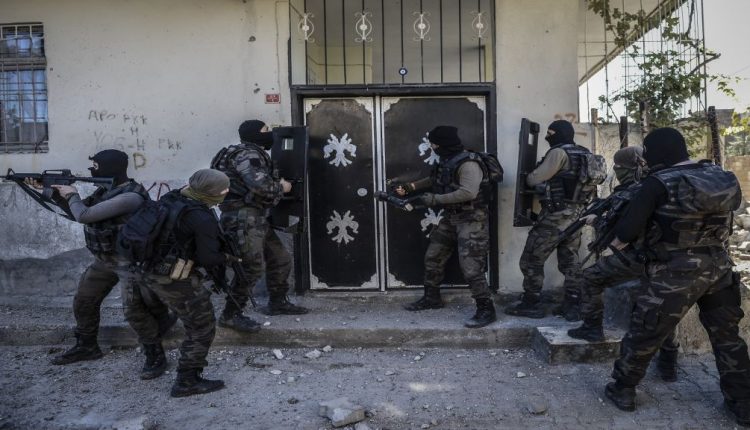 إنجاز أمني جديد.. اعتقال قيادات في تنظيم "بي كا كا" بتركيا