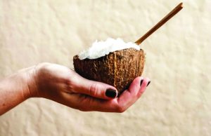 فوائد سحرية لتناول جوز الهند