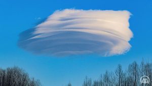 سحابة غريبة الشكل تزين سماء ولاية "فان" التركية 1