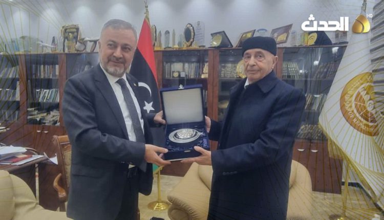 سفير تركيا لدى طرابلس يلتقي عقيلة صالح