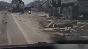 طائرة تركية تدمر قافلة عسكرية روسية شرق أوكرانيا
