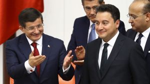 هل يرشح داود أوغلو وباباجان زعيمَ المعارضة ضد أردوغان؟