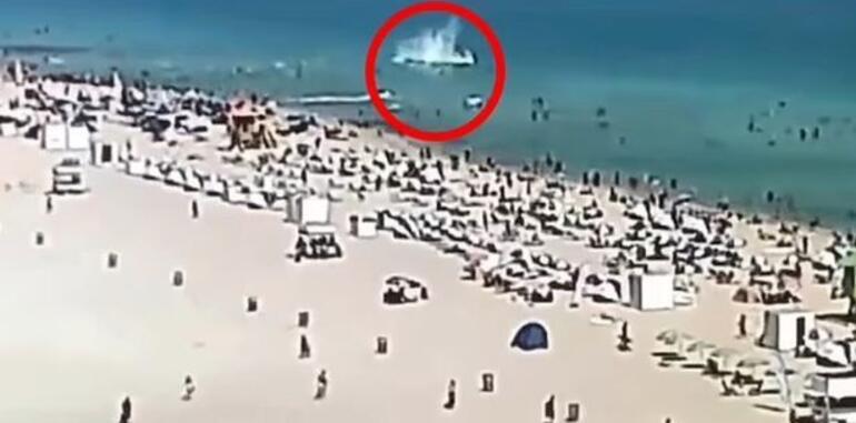 لحظة مرعبة على الشاطئ.. سقطوط مروحية في ميامي 1