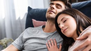 كيف تكوني مميزة في نظر زوجك