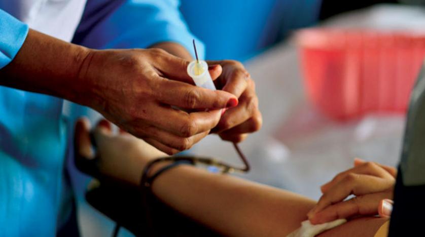 هل المصاب بكورونا يستطيع التبرع بالدم؟.. الشهري يجيب 1