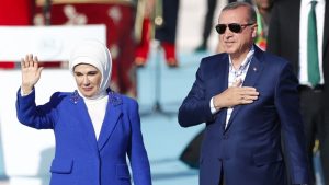 أمينة أردوغان تدعم زوجها بعد إصابتهما بـكورونا: «في السراء والضراء معًا»