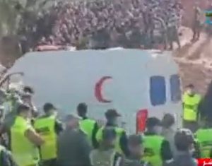 الطفل ريان فاقد للوعي لكنه حي وهو تحت إشراف فريق طبي