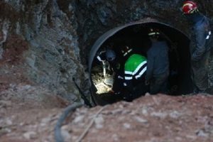 فحص طبي أولي : الطفل ريان مصاب في الدماغ و الرئة وكسور في الرقبة و العمود الفقري