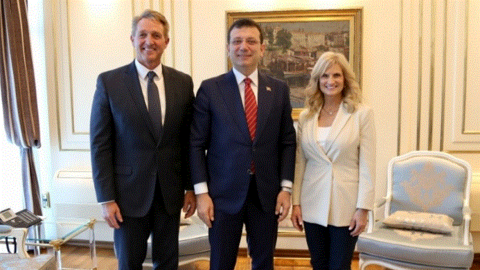 إمام أوغلو يستضيف السفير الأمريكي الجديد وزوجته 20