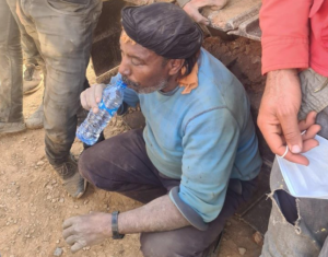 حفر بيده لمدة 20 ساعة.. أول ظهور للجندي المجهول في عملية إنقاذ الطفل ريان