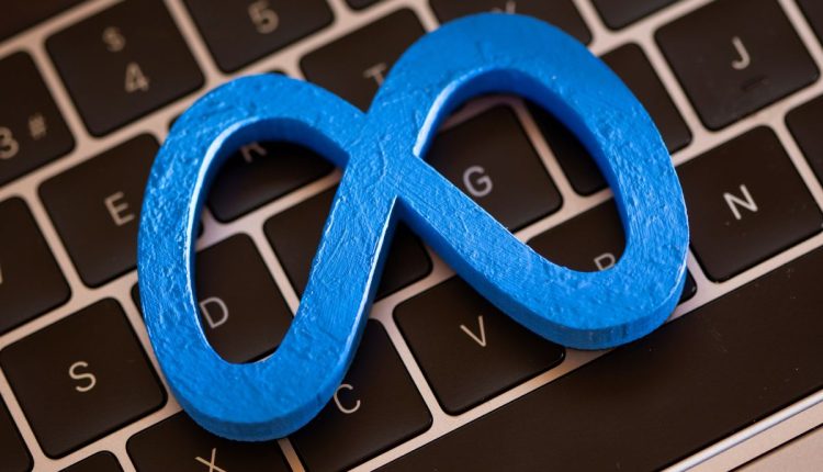 شركة ميتا توجه ضربة قاسية لوسائل الإعلام الروسية