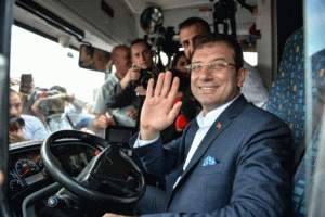  بلدية إسطنبول تتعرض للانتقادات بسبب استيرادها حافلات كهربائية رغم وجود نظيراتها المحلية الرائدة عالميًا