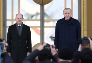 المستشار الألماني: منع تركيا السفن الحربية في البحر الأسود إجراء إيجابي