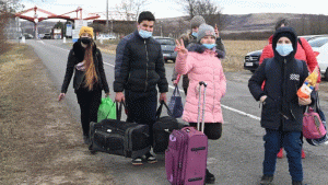 كم عدد اللاجئين من الأراضي الأوكرانية وأين وجهتهم؟