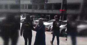 تركية تلقي بمولودها في حاوية القمامة!