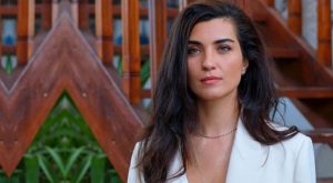 توبا بويوكستون تثير التساؤلات بإطلالتها الأخيرة.. والجسمي يعلق على الصورة