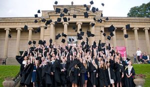 منحة مالية للطلاب السوريين في الجامعات التركية