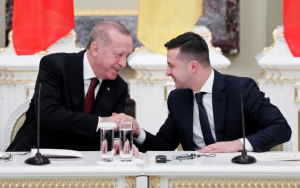 لهذا السبب تصر أوكرانيا على أن تكون تركيا ضامنة لأي اتفاق مع روسيا