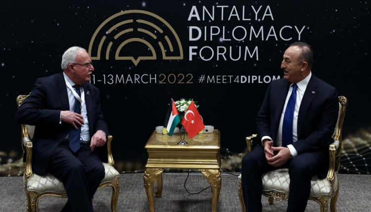 بعد لقاء الرئيسين التركي والإسرائيلي.. تشاووش أوغلو يوضح لنظيره الفلسطيني هذه القضايا