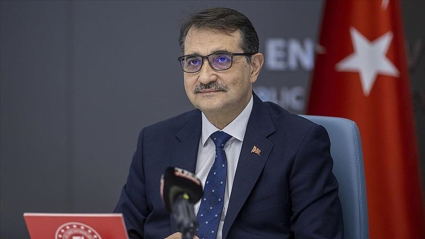 وزير الطاقة التركي