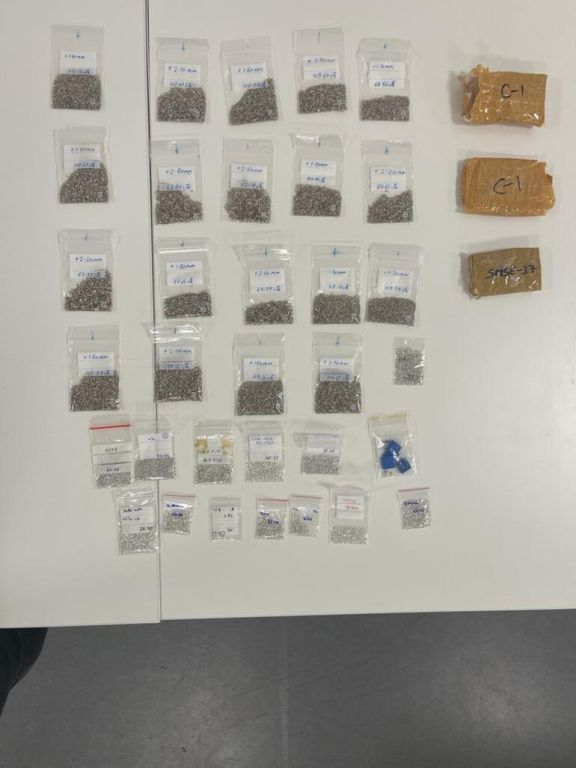 تم ضبطه في مطار اسطنبول.. والقيمة 12 مليون ليرة 1