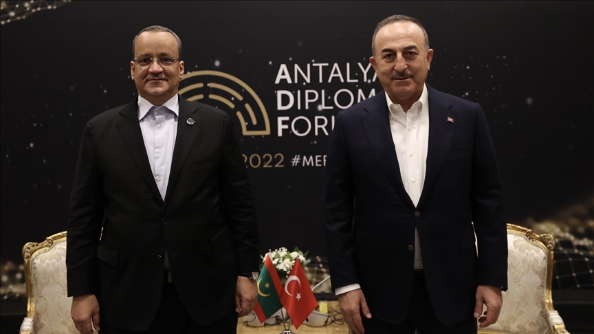 تشاووش أوغلو يواصل لقاءاته في اليوم الثاني لمنتدى أنطاليا 31