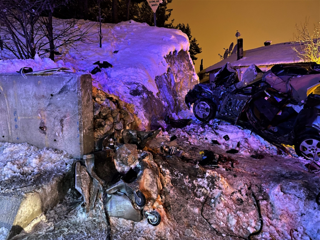  حادث سير مروع يودي بحياة 4 أشخاص في بوردور  21