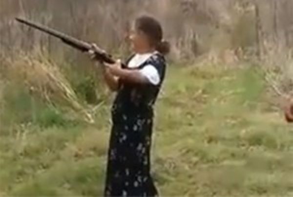 زوجة تطلق النار على زوجها في مكان حساس بسبب وجبة عشاء  1