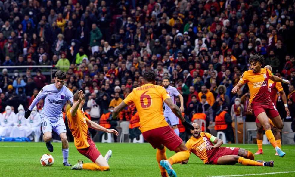 برشلونة يتأهل لربع نهائي الدوي الأوروبي بعد فوز صعب على غلطة سراي  9