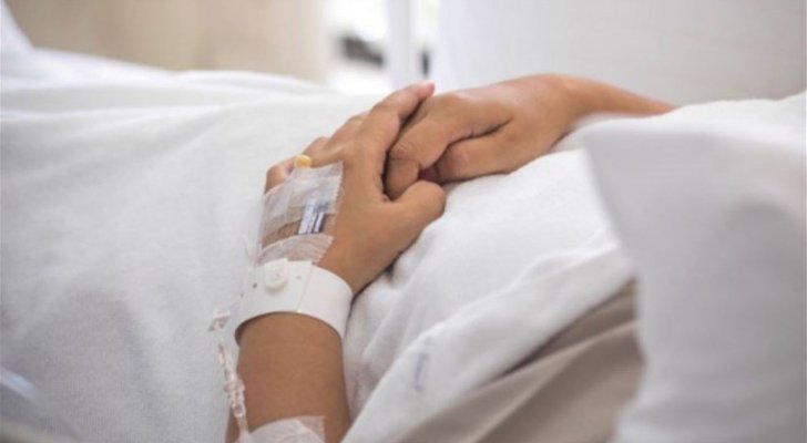 ممثلة مصرية تتعرض لأزمة صحية وتنقل إلى المستشفى 3