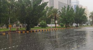 الأرصاد السعودية تحذر من أمطار غزيرة في جميع أنحاء المملكة  