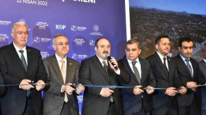 وزير الصناعة التركي يهاجم  كليتشدار أوغلو : ” يتباهى بالكذب”