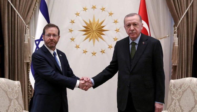 الكشف عن السبب الحقيقي وراء تطبيع تركيا العلاقات مع إسرائيل
