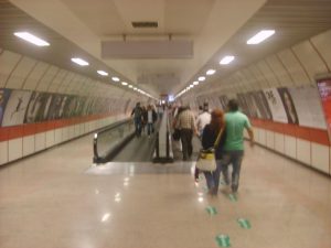 اندلاع حريق محطة مترو تقسيم بإسطنبول (فيديو)