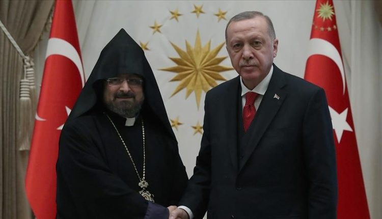 رسالة مؤثرة من الرئيس أردوغان إلى بطريرك أرمن تركيا.. هذا مفادها!