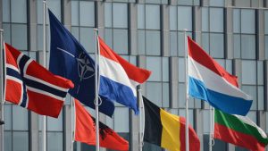 هل ستؤدي الحرب الباردة الجديدة إلى تشكيل توازنات وتقاسمات جديدة بين روسيا والناتو؟  