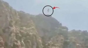 زوجة لاعب مغربي توثق لحظة وفاته (فيديو)