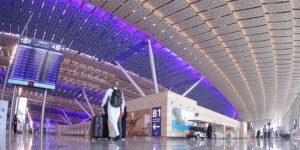 السعودية تمنع دخول حاملي تأشيرات الزيارة إلى هذه المطارات