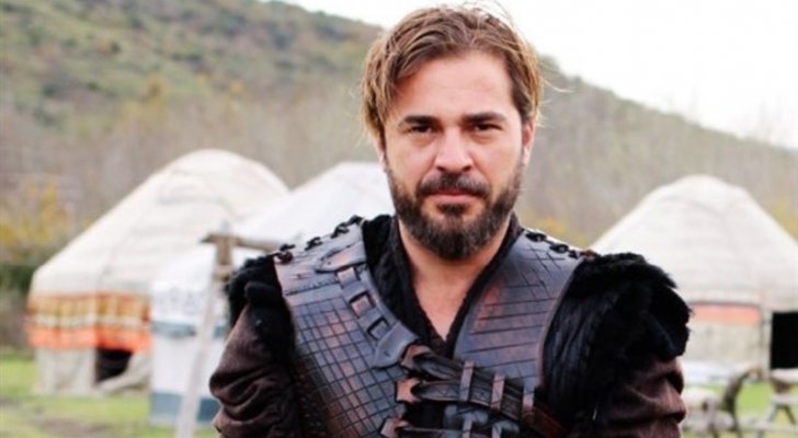 خبر إعتزال أنجين ألتان دوزياتان يقلق محبيه 1