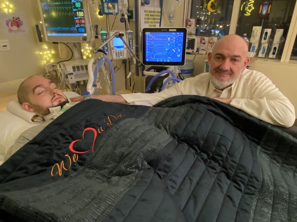 صورة جديدة ل"الامير النائم" منذ 17 عام تشعل مواقع التواصل الإجتماعي 1