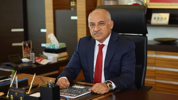 فوز محمد بويوكيكي برئاسة الاتحاد التركي لكرة القدم 1