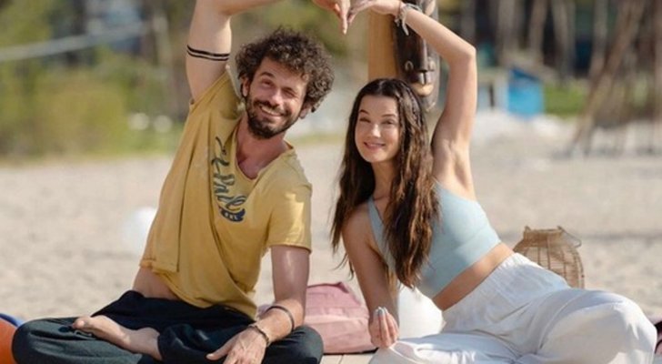 حبيب الممثلة التركية بينار دينيز يُعلّق على انفصالهما 9